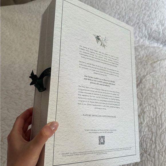 Young Living Once Upon a Farm Collection with 25 botanical charms - Picture 7 of 7